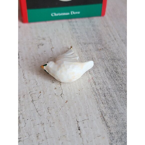 Hallmark holiday cardinal snuggle bird miniature ornament Xmas set dove - Picture 4 of 6